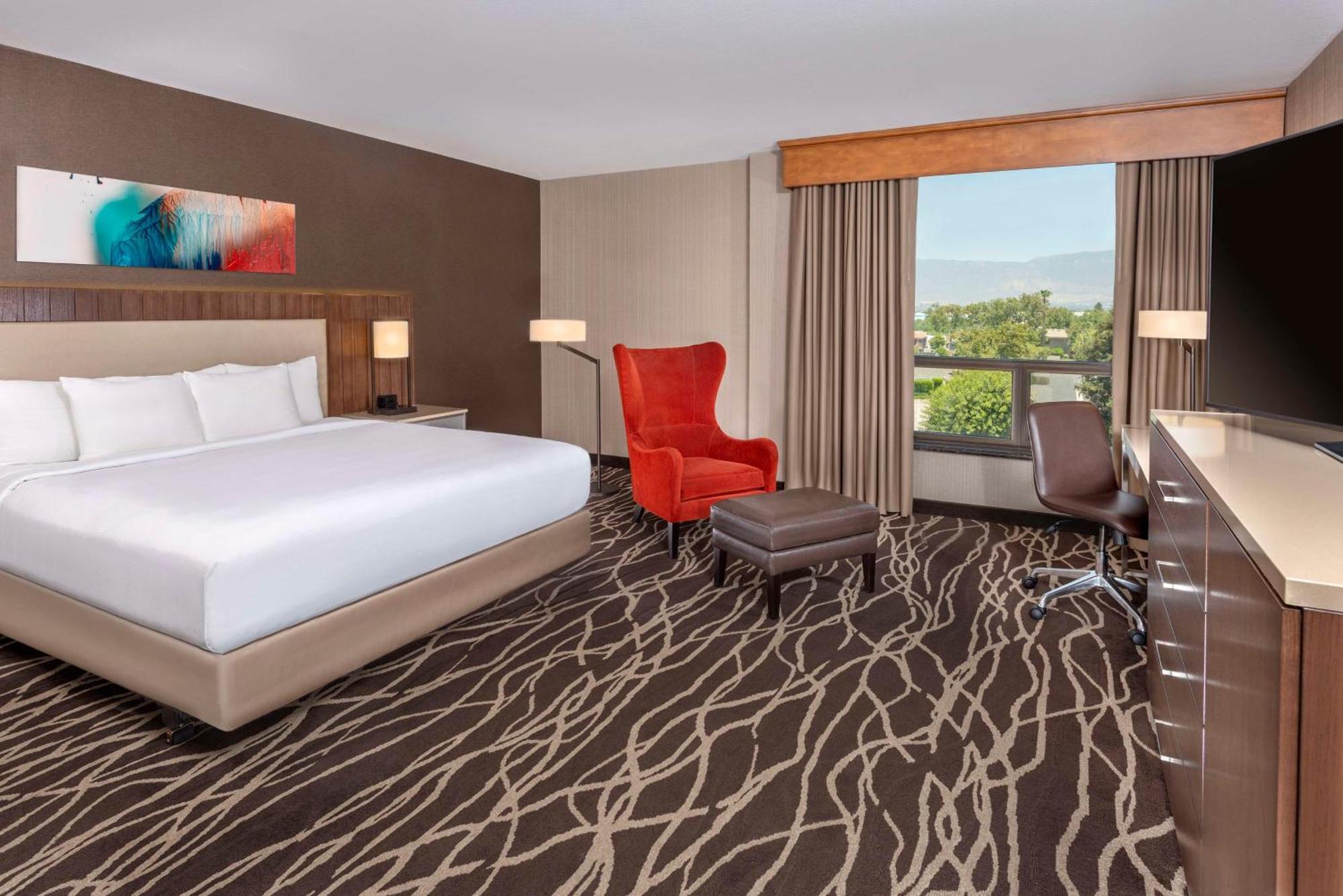 Doubletree By Hilton San Bernardino Hotel Exterior photo